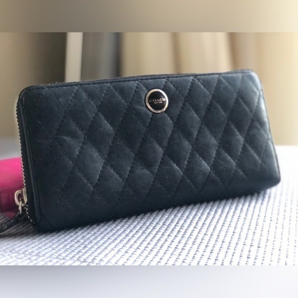 Coach Handbags - Coach wallet